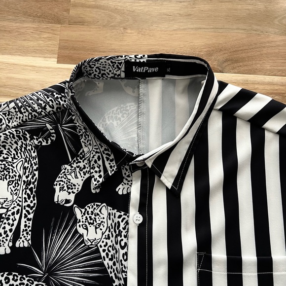 ⚫️ NWOT ⚪️ Button Down Lightweight Collared Shirt with Split Stripes & Leopards - Picture 2 of 7